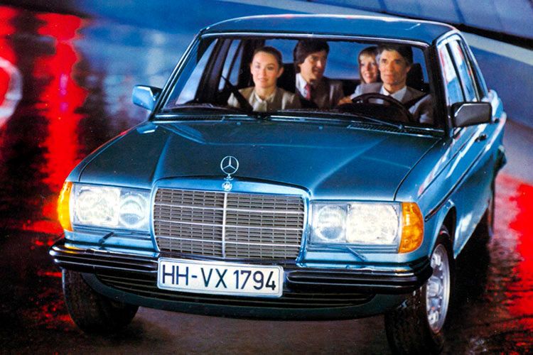 ... und als Benziner in den Varianten 200 E und 280 E. (Foto: Daimler)