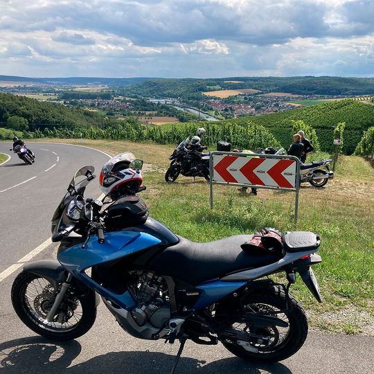 Die 15. Vogel-Motorradtour bot jede Menge berauschende Ausblicke. Die 15. Vogel-Motorradtour bot jede Menge berauschende Ausblicke.