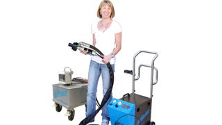 Der Düsenstrahl der Kombination aus JetMaster und JetPower ist etwas härter als bei alleiniger Nutzung des JetMaster-Systems. (Bild: Mycon)