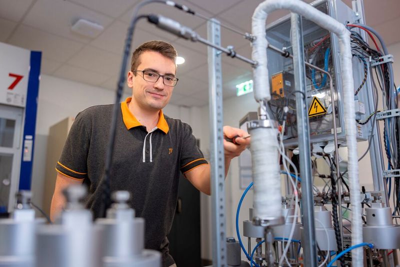 Ein großer Teil der Forschung wird mithilfe einer Anlage durchgeführt, die unter Federführung des Laboringenieurs Thomas Welter konzipiert und gebaut wurde. (Bild: Frankfurt UAS)