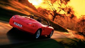 Mit Boxer in Mittelmotorbauweise gegen konventionelle Typen wie BMW Z4, Mercedes SLK oder Audi TT: Im Jahr 2005 startete der Boxster (987) in Neuauflage.  (Bild: Porsche)