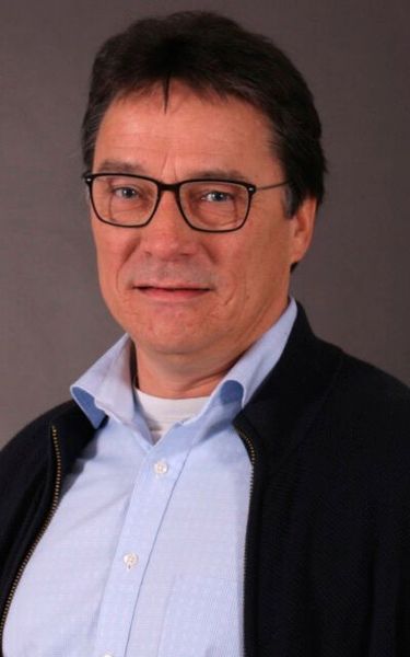 „Der Speicherbedarf für Automobilanwendungen nimmt schnell zu, da Infotainment-Systeme und ADAS in Fahrzeugen immer anspruchsvoller werden“, erklärt Axel Störmann, Vice President Memory Marketing & Engineering bei KIOXIA Europe . (Bild: Kioxia)