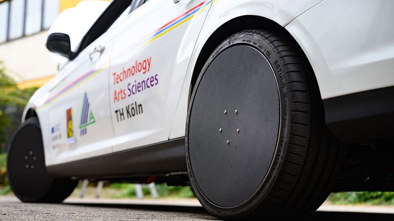 Die Elektromotoren sind samt der Leistungselektronik in den Rädern verbaut. (TH Köln)