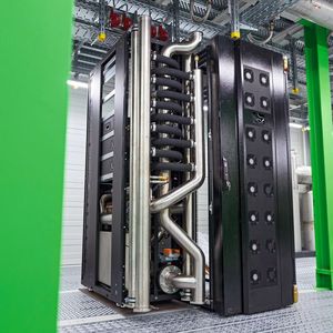 Bild 3:  Über 1 MW Kühlleistung für direkte Chipkühlung mit Wasser.(Bild:  Rittal)