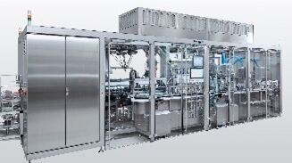 Grâce à la plateforme de remplissage et de fermeture Variofill, d'une flexibilité optimale, Rotzinger Pharmapack réduit de moitié l'encombrement au sol grâce à des modules interchangeables et à un haut degré d'automatisation.(Image : Rotzinger PharmaPack)
