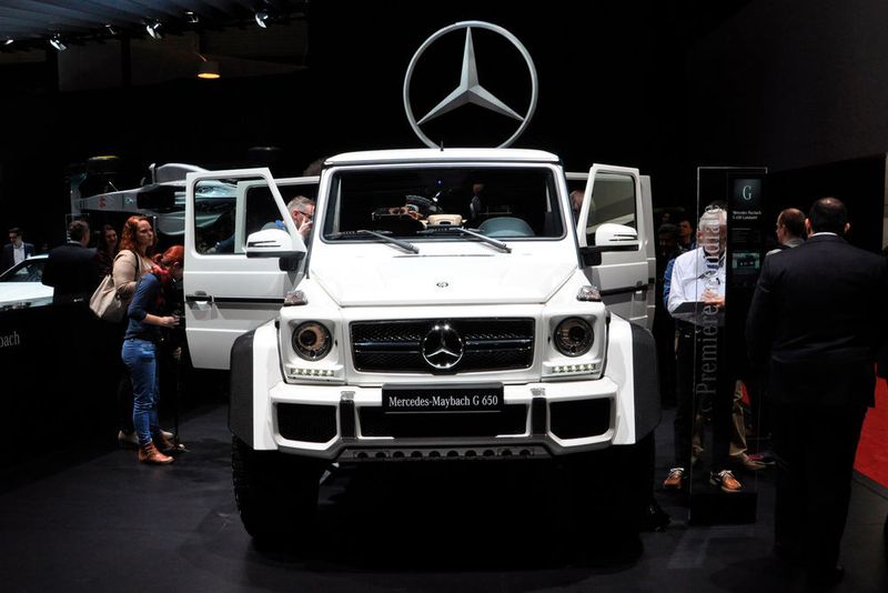 Extrem exklusiv ist auch der Mercedes-Maybach G 650 Landaulet.  (Wehner / »kfz-betrieb«)