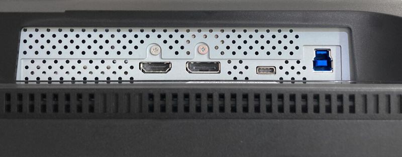 Zu den Anschlüssen zählt ein USB-C-Port mit DP-Alt-Mode und bis zu 60 Watt Power Delivery. (Bild: Eizo)