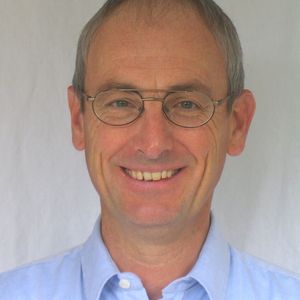„Um das Messgerät auf die jeweiligen Anwenderbedingungen einzustellen, werden Materialproben unter Betriebsbedingungen an der Messstelle entnommen und zeitgleich deren Laboranalysewerte mit den laufenden Messwerten korreliert“, erklärt Karl-Heinz Theisen, Geschäftsführer von proMtec Theisen.