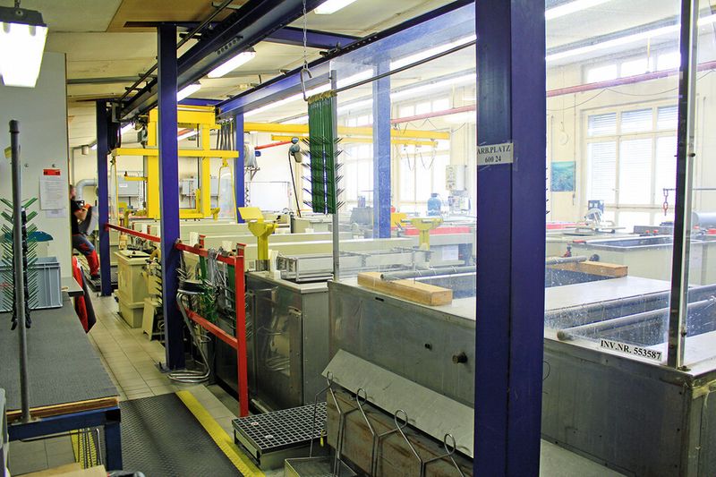 Hauseigene Galvanik und Oberflächentechnik: ein wichtiger Vorteil für die Kunden. (Bild: Klaus Vollrath)