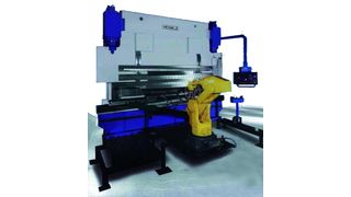 Die Automatik-Abkantpresse mit Werkzeugwechsler und Roboter. Bilder: GWF Mengele (Archiv: Vogel Business Media)