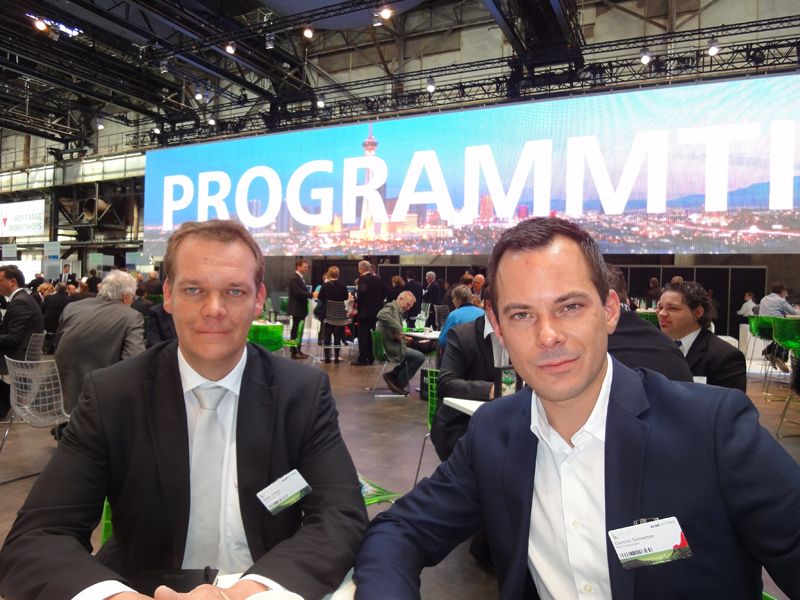 Stefan Dreker, ALSO Actebis, und Dominic Schweitzer, PNY (v.l.) (Archiv: Vogel Business Media)