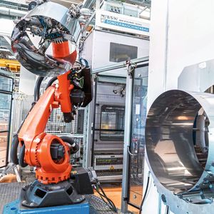 Die Schweißnähte der im ersten Produktionsschritt erzeugten Ronden sind ausreichend stabil für die folgende Umformung.(Bild:  Weil Technology)