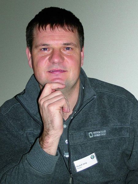 Rudolf Jung, Inhaber des Autohauses Bernhard Jung, will auch im Jahr 2009 wachsen. Dafür plant er unter anderem einen Neubau am jetzigen Standort. (Archiv: Vogel Business Media)