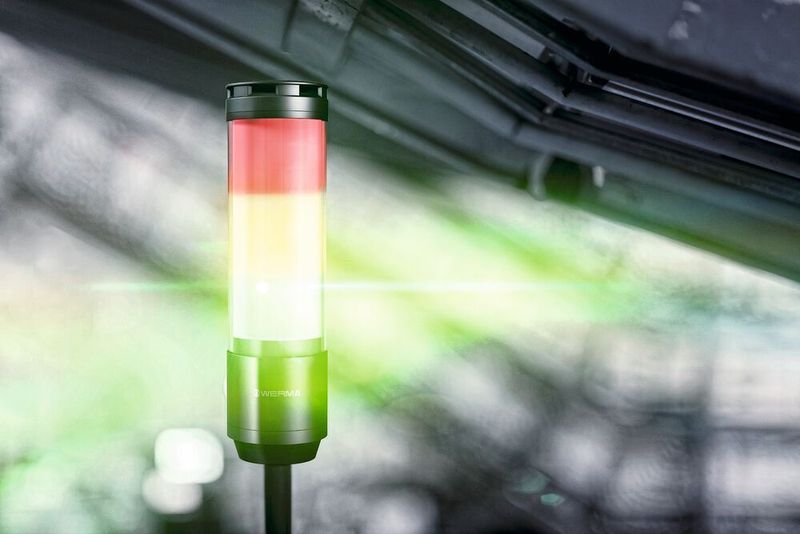 Mit der Signalleuchte E-Sign von Werma können dank elektronischer Modularität in Verbindung mit aktueller LED-Technik verschiedene Signalisierungsmodi mit mehreren Farben, Helligkeitsstufen und Leuchtbildern umgesetzt werden, von der klassischen Ampelanzeige bis zu komplett kundenspezifischen Einstellungen. (Bild: Werma Signaltechnik GmbH + Co. KG)