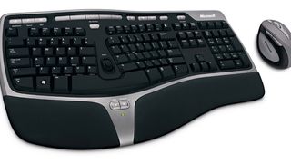 Microsofts ergonomisches Desktop-Set soll Verspannungen bei der Arbeit mit dem PC verhindern. (Archiv: Vogel Business Media)