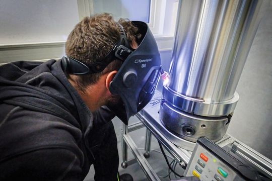 Das Orbitalschweißen schafft eine hohe Fertigungsqualität.(Bild:  Fidica)