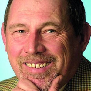 Kurt G. Hager, 
General Manager Daifuku Europe:  „Wir haben ein redundant ausgelegtes Synchron-System, bei dem zwei RBG mit Hochgeschwindigkeiten bis zu 
400 m/min fahren können.“ Bild: Daifuku