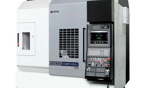 Neben Präzision und Produktivität benötigt die Genos M460V-5AX von Okuma nur eine geringe Stellfläche. (Okuma)