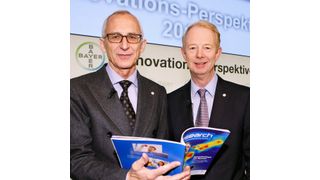 Dr. Marijn Dekkers, Vorstandsvorsitzender von Bayer (rechts) und Forschungsvorstand Prof. Dr. Wolfgang Plischke eröffneten die Innovations-Perspektive 2012 in Leverkusen. (Bild: Bayer)