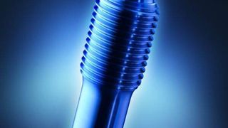 Schuster Sonderschrauben hat sich auf die Herstellung von Dehnschrauben nach DIN 2510 spezialisiert.  (Bild: Schuster Sonderschrauben)