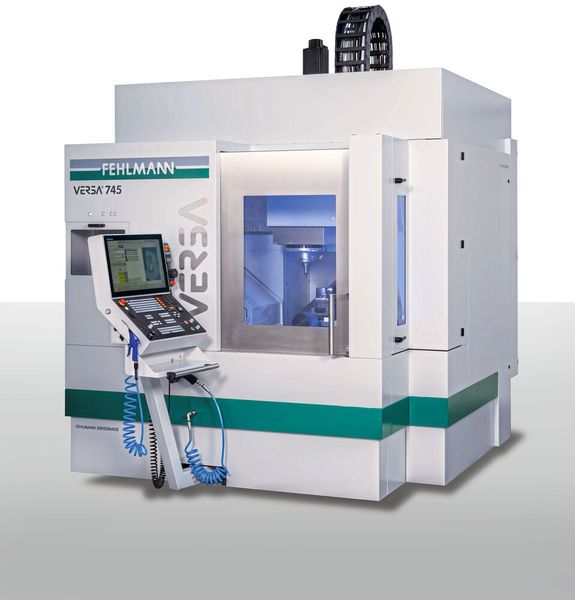 Für die 5-Seiten- und 5-Achs-Bearbeitung – mit der  Versa 745 lassen sich Werkstücke bis Ø 500 mm 5-achsig hochgenau bearbeiten.  (Bild: Fehlmann)