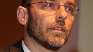 Dr. Michael A. Kluger, Vorstand Logistik der Schenker Deutschland AG: „Unsere Stärke liegt besonders darin begründet, dass wir wie kaum ein anderer Logistiker Prozesse so weit wie möglich standardisieren und dennoch auf die individuellen Anforderungen unserer Kunden zuschneiden.“  Bild: DB AG (Archiv: Vogel Business Media)