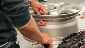 Internet-Reifengroßhändler wie z. B. Tyresystem bieten Schulungen und eine Hotline rund ums Thema RDKS.  (Bild: Tyresystem)