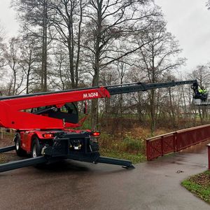 Der italienische Hersteller Magni TH aus der Nähe von Modena gehört zu den führenden europäischen Anbietern von hydraulischen Hebelösungen. (Bild:  Magni)