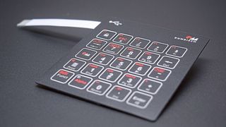 Dank Kupfer lassen sich kleinste Elektronikbauteile direkt in die Folientastatur integrieren. Das Flachbandkabel wird dadurch schmaler und ist direkt mit USB kompatibel. (Kundisch)