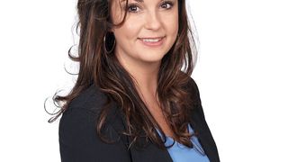 Emilie Rebetez devient la nouvelle CEO d'easyDec et reprend ainsi la suite de son père Didier Rebetez, fondateur de l’entreprise. (Source : Groupe Acrotec)