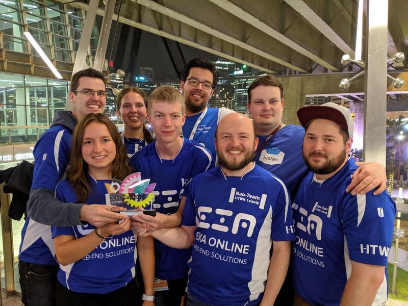 Das Nao Team HTWK, Vizeweltmeister beim Robo-Cup 2019 in Sydney. (HTWK Leipzig)