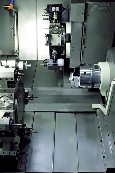 Bild 2: Eine intelligente Revolver- und Werkzeugtechnik ermöglicht die simultane Bearbeitung auf Haupt- und Gegenspindel ohne Kollisions-gefahr. (Archiv: Vogel Business Media)