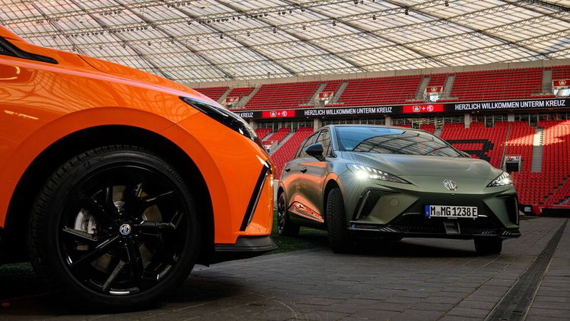 Der MG 4 war schon 2023 das bei den deutschen Kunden beliebteste chinesische Auto.(Bild:  Bayer 04 Leverkusen)