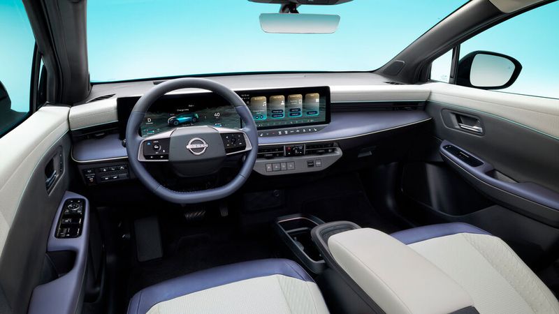 Das Cockpit erinnert an den Renault Megane. (Bild: Nissan)