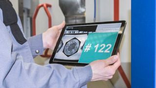 Das Fraunhofer IPM hat mit "Track & Trace Fingerprint" ein markerfreies System zur Rückverfolgung von Massenbauteilen entwickelt. (Bild: Holger Kock/Fraunhofer IPM)