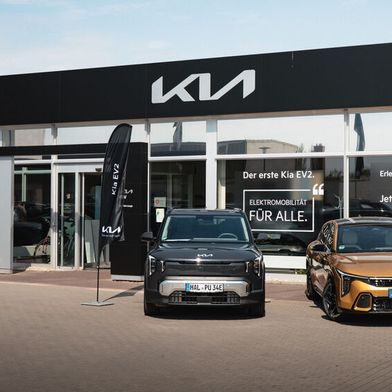 Im Hallenser Autohaus am Wasserturm von PS Union werden nicht nur Pkw, sondern auch   Nutzfahrzeuge von Kia exklusiv vertrieben. (Bild: BST Creation/PS Union)