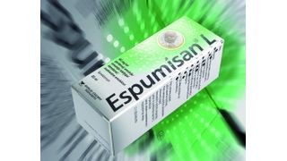 Inline-Veredelung mit Kaltfolientransfer: Die hohe Passergenauigkeit macht feinste Strukturen, Rasterverläufe und Metalleffekte in Schriftbild und Designelementen möglich. Außerdem erlaubt die Technologie die kosteneffiziente Umsetzung einer hohen Sortenvielfalt im Silberbereich. (Bilder: rlc | packaging group) (Archiv: Vogel Business Media)