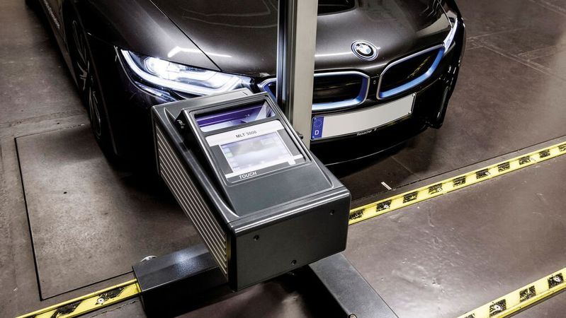 Kaum ist die neue „Scheinwerfer-Geräterichtlinie“ verkündet, hagelt es bereits reichlich Kritik.(Bild:  R.Scheidler)