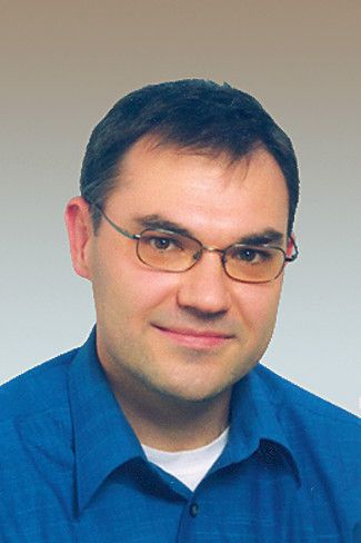 „Neben einer hohen Formgenauigkeit weisen pressgehärtete Bauteile eine sehr gute Energiebilanz auf“, erläutert Frank Schieck, Hauptabteilungsleiter Blechumformung am Fraunhofer-IWU. (Bild: Fraunhofer-IWU)