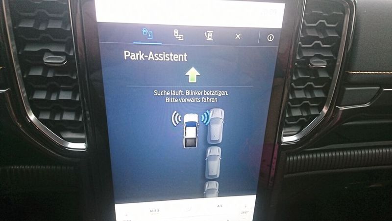 ... durch den automatisierten Parkvorgang. (Bild: Sven Prawitz/Vogel Communications Group)