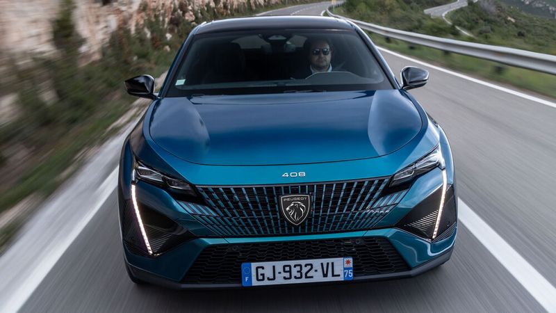 Technisch basiert das Fahrzeug auf der EMP2-Architektur. (Bild: Peugeot)