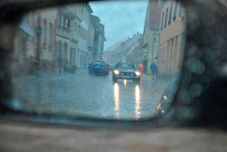 Viele Jahre hatte die Sachs Franken Classic stets perfektes Wetter gepachtet: nicht so in diesem Jahr. Wenngleich: Die Gewitterfront traf dieses Mal immerhin nicht jeden Teilnehmer. (Dominsky)