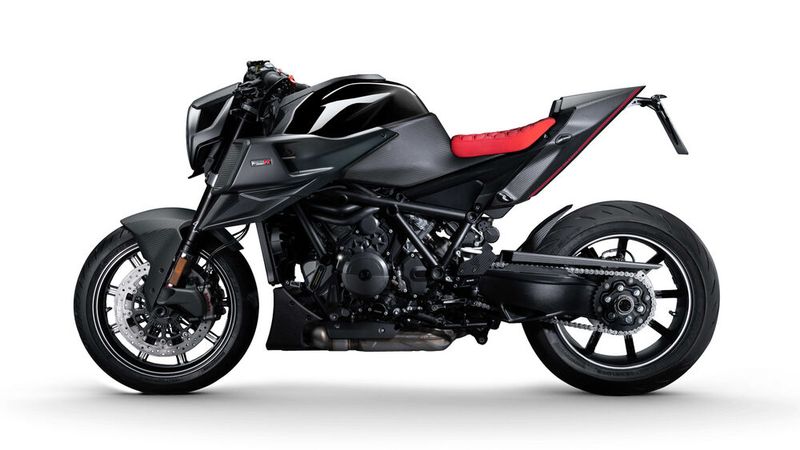 Am Motor wurde nicht verändert. Entsprechend leistet die Brabus 1300 R wie die KTM-Basis 132 kW/180 PS. (Brabus)