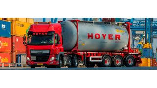 Die Hoyer Group setzt großflächig Zugmaschinen mit Euro-6-Motoren ein – am Heimatstandort Hamburg sind es 100 %. (Hoyer)