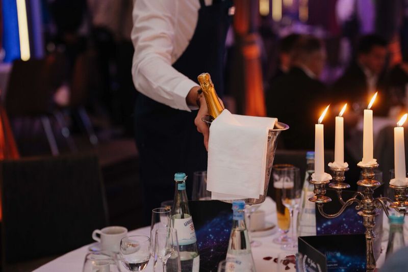 Gleich gibt es etwas zu feiern. (Bild: Manuel Emme Fotografie)