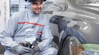 Damit das Lackieren auch bei extremen klimatischen Bedingungen gelingt, hält Cromax ein Sortiment von drei verschiedenen Controllern bereit. (Cromax)