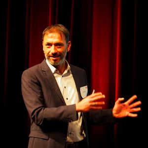 „Man kann keine Probleme, die lange bestanden haben, nun mit KI lösen“, Kai Dadhe, Evonik. (Bild:  Sabine Mühlenkamp)