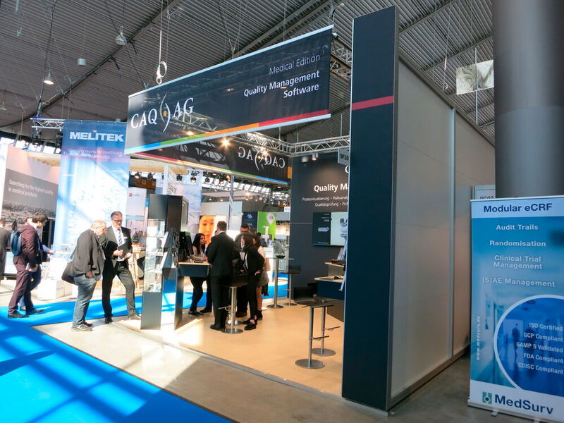 Die CAQ AG ist traditionell nicht nur auf der Control, sondern auch auf der Medtec Europe vertreten. Das rheinland-pfälzische Unternehmen bietet mit seiner vollständig validierbaren CAQ.Net Software Suite eine ganzheitliche Managementlösung, welche Unternehmen aus dem medizintechnischen Bereich vom Produktentstehungsprozess bis hin zum Reklamationsmanagement bei sämtlichen qualitätsrelevanten Aspekten unterstützt. Dies greift insbesondere beim Thema Rückverfolgbarkeit, das mit der neuen Medizinprodukteverordnung beziehungsweise Unique Device Indentification an Brisanz gewonnen hat. (Schäfer / Devicemed)
