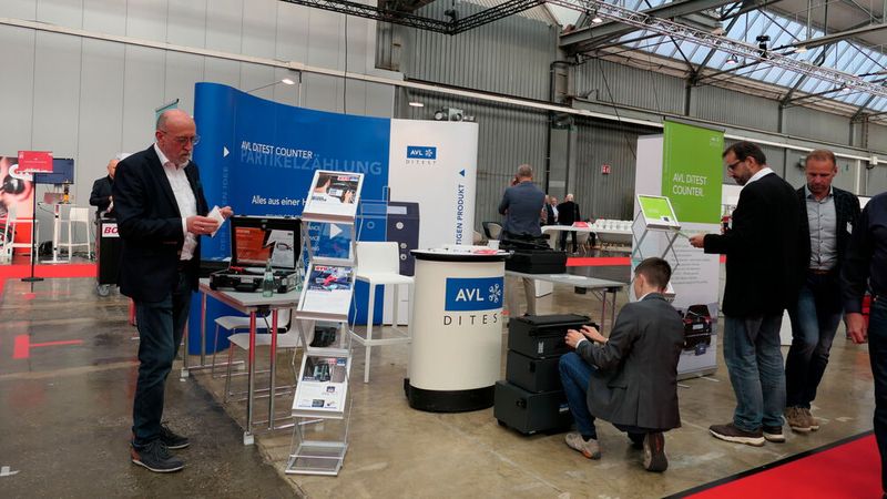 Die Abgasmessgeräte der MDS Reihe von AVL Ditest sorgen dank schneller und unkomplizierter Messung für eine präzise Abgasanalyse an Benzin- und Dieselfahrzeugen. (Bild: Wenz | VCG)
