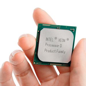 Intel bringt nun die bereits im März angekündigten Xeon-D-1500-Modelle mit integrierten Etnernet-Controllern auf den Markt.